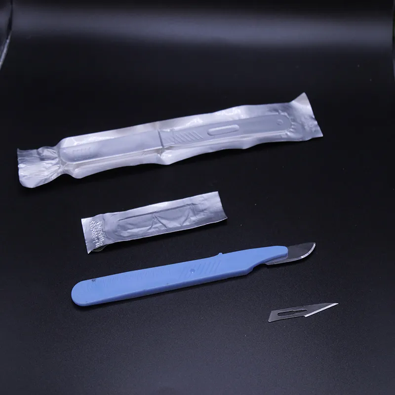 Νυστέρι με λαβή